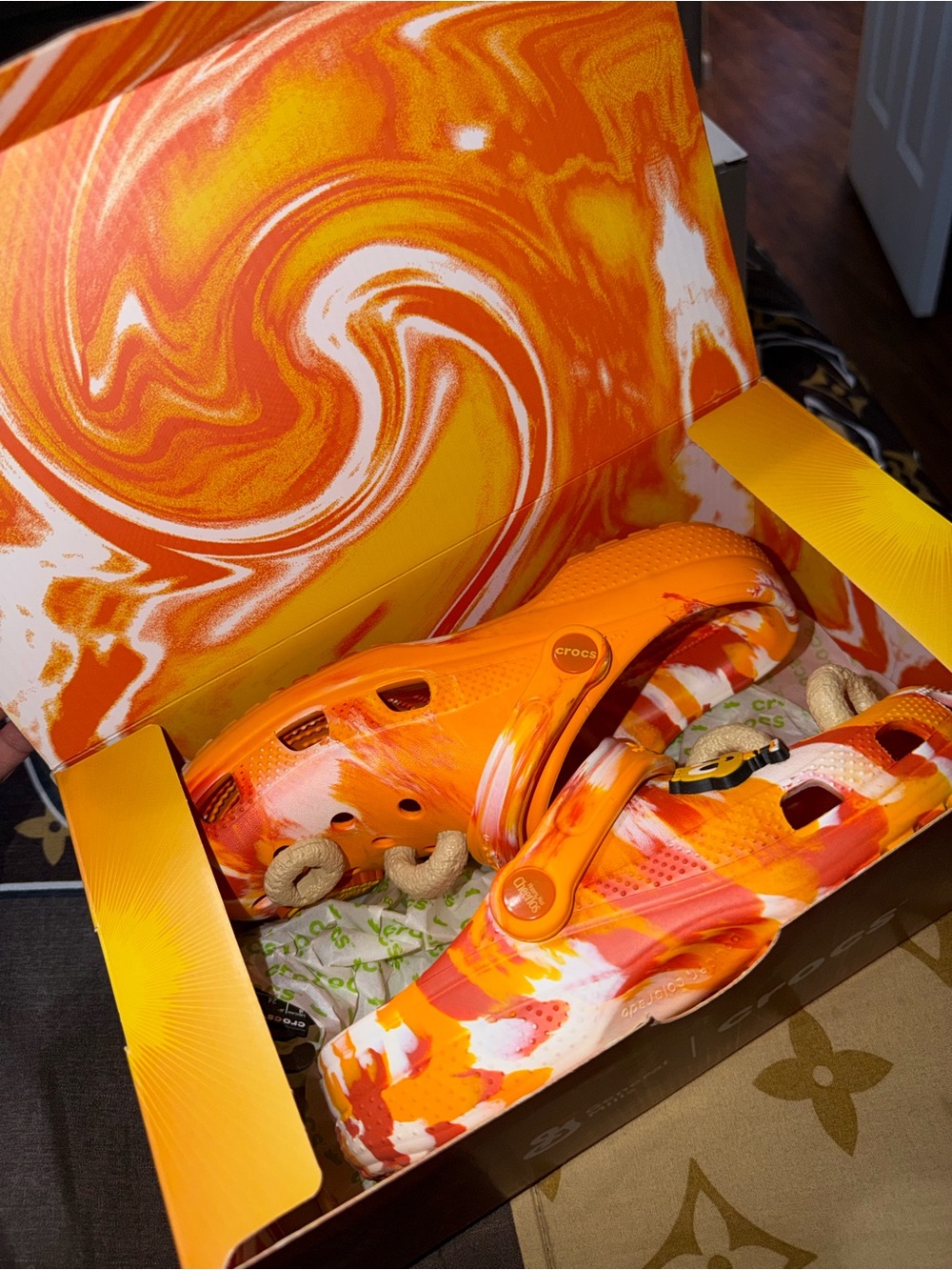 CROCS X Honey Nut Cheerios - Picture 2 of 3